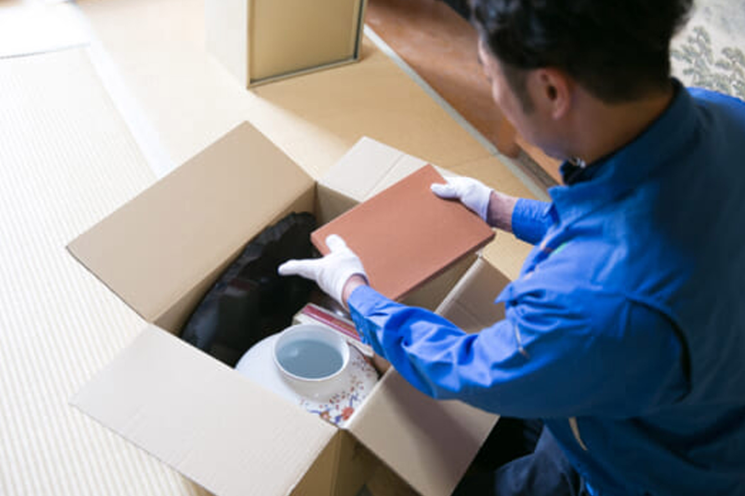 香川県で遺品整理の不用品回収・生前整理の不用品回収のことなら【有限会社平野クリーン】遺品整理の不用品回収専門スタッフが故人様の思い出の品を安心・安全・迅速に片付けのお手伝い。ご遺族のお気持ちの寄り添った誠心誠意な対応をいたします